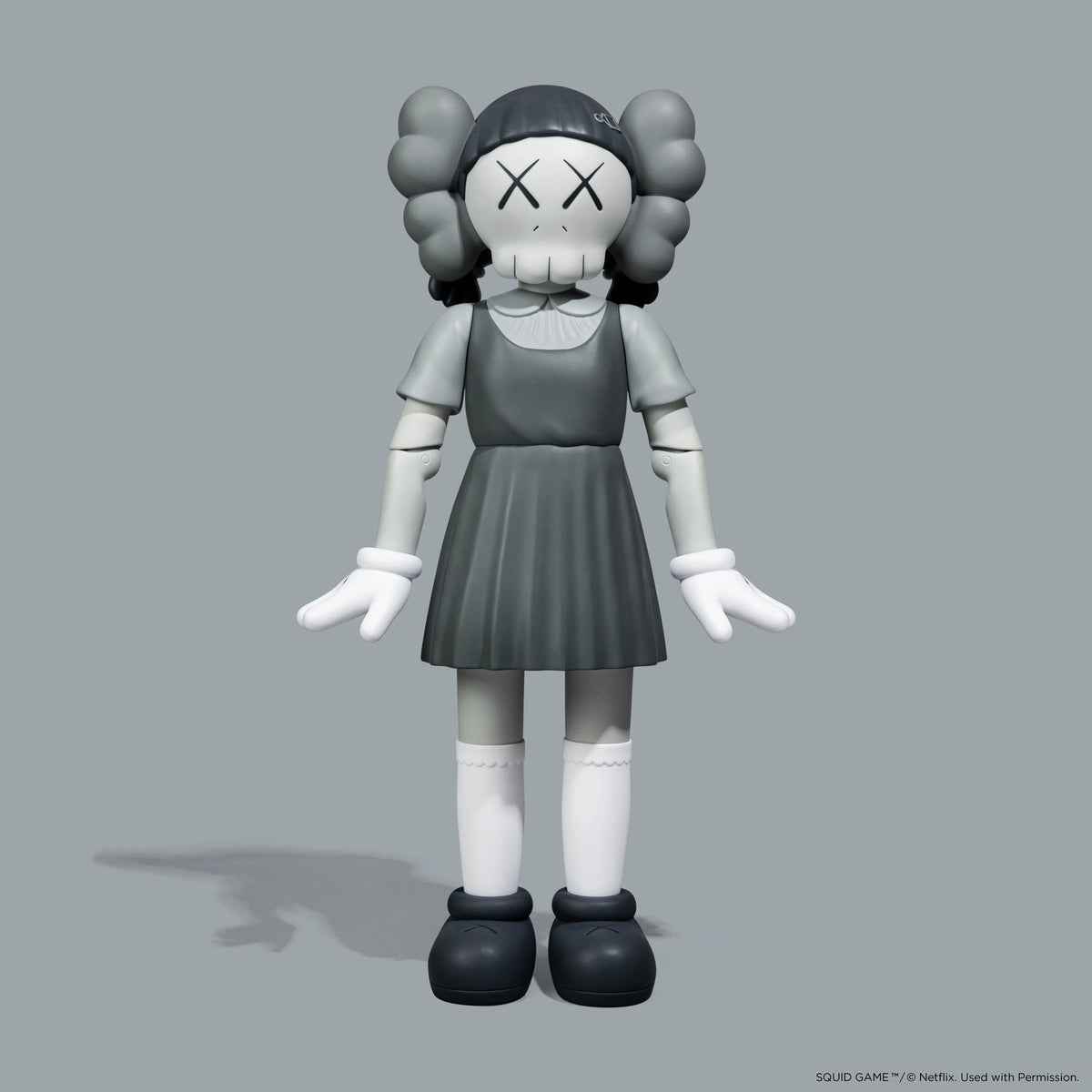 KAWS, YOUNG-HEE Figure (Monotone)