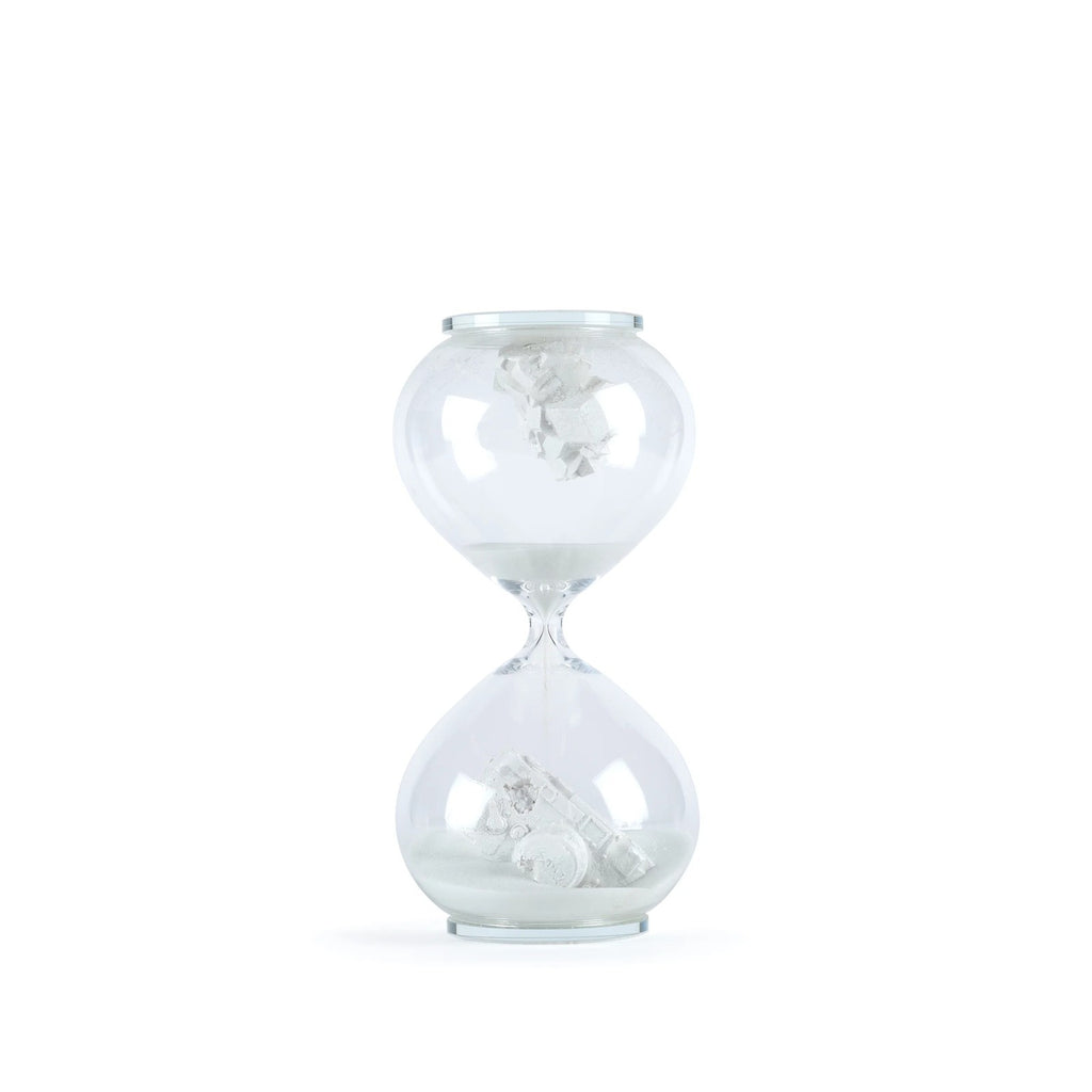 Daniel Arsham, Hourglass 001