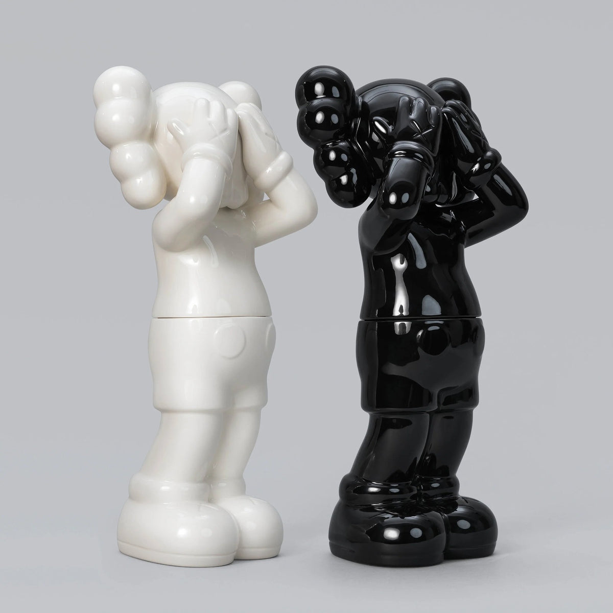 Detail of KAWS, KAWS:HOLIDAY UK - Containers (Limited 1000 Sets)